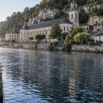 Que visiter à Brantôme en Périgord : l’abbaye Saint-Pierre sur la Dronne