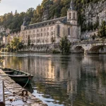 Que visiter autour de brantome en perigord : quai, Dronne et abbaye de Brantôme