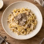 Sauce aux truffes crémeuse sur tagliatelles, lamelles de truffe